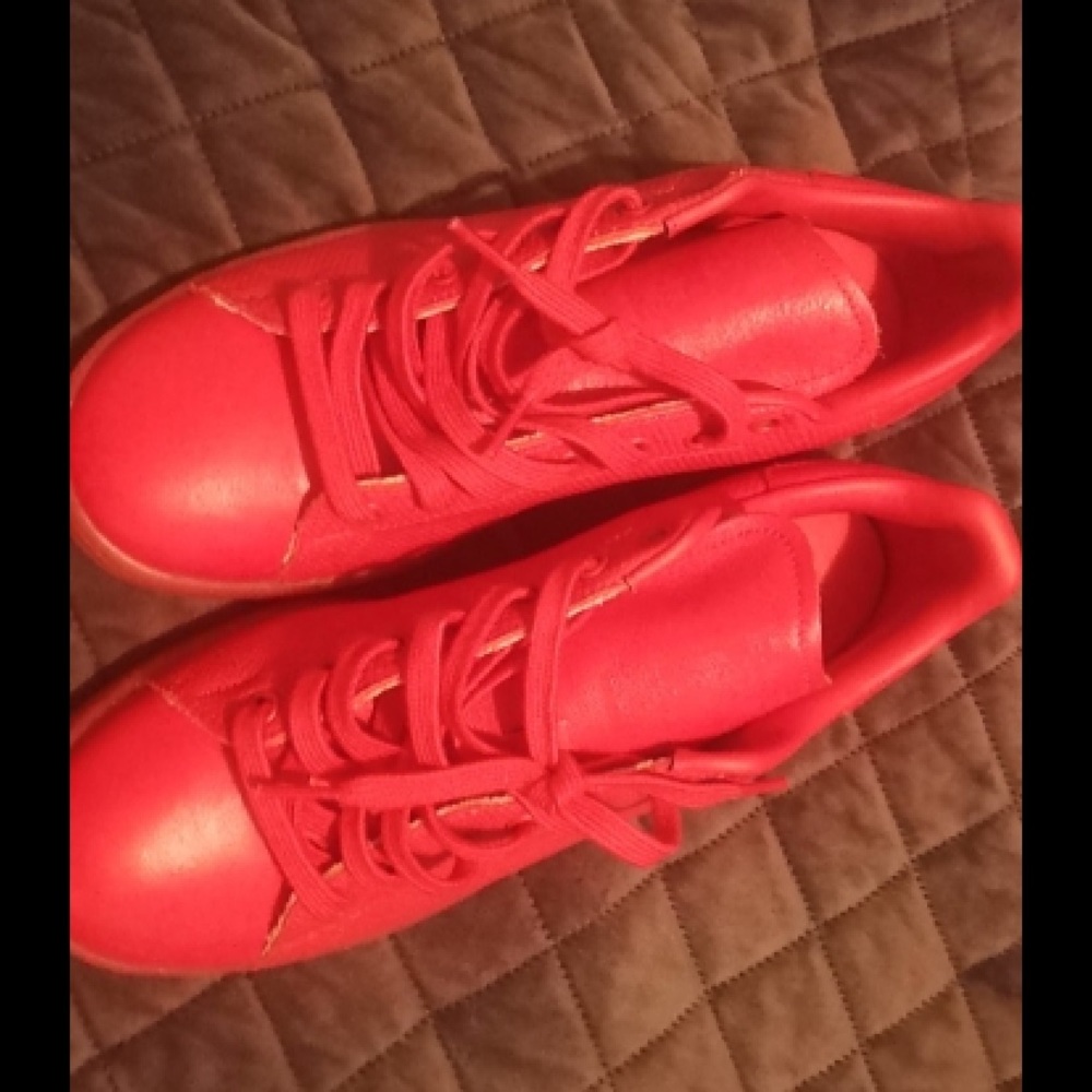 RED ADDIDAS